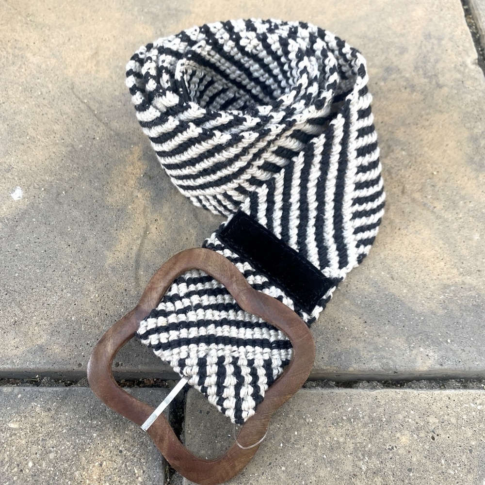 Anthropologie hand woven belt w leather detail osfa